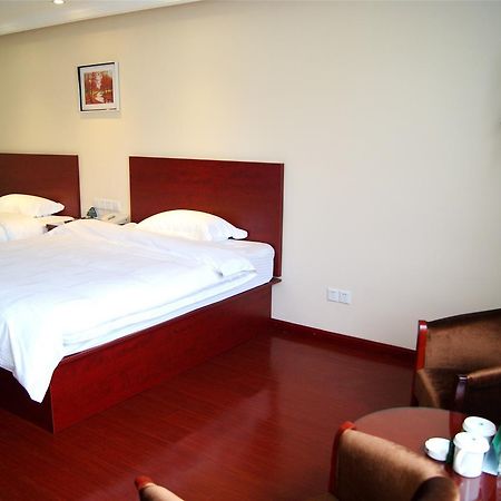הואהי'אן Greentree Inn Jiangsu Huaian Chuzhou Avenue Business Hotel מראה חיצוני תמונה