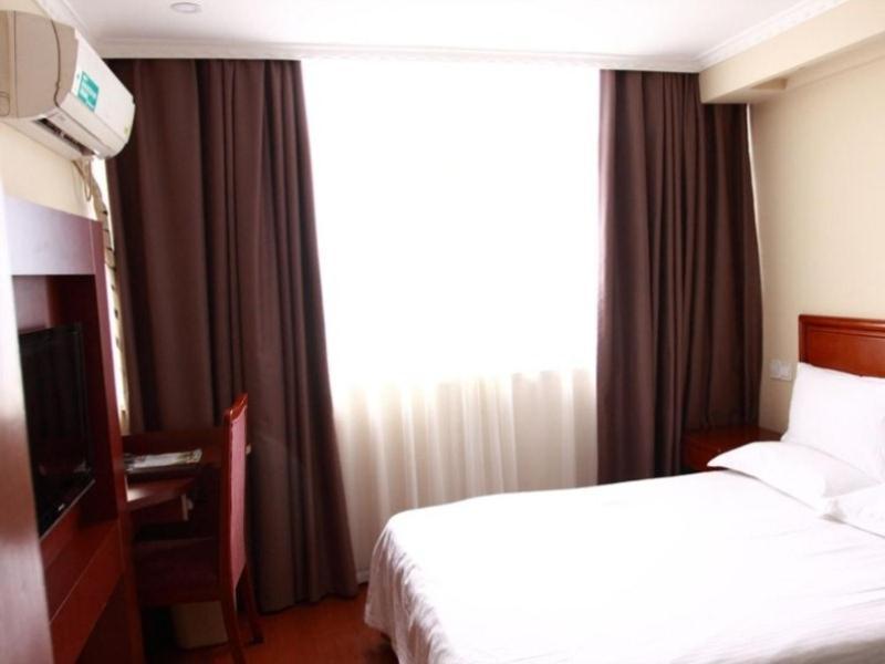 הואהי'אן Greentree Inn Jiangsu Huaian Chuzhou Avenue Business Hotel מראה חיצוני תמונה