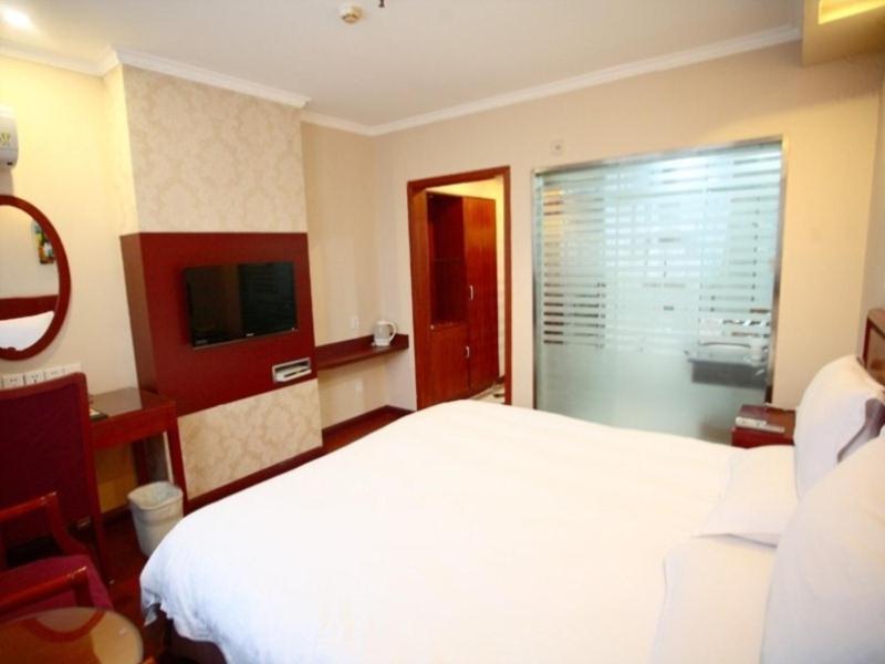 הואהי'אן Greentree Inn Jiangsu Huaian Chuzhou Avenue Business Hotel מראה חיצוני תמונה