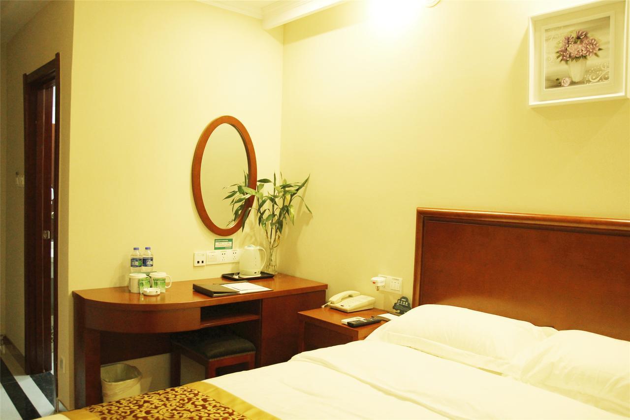 הואהי'אן Greentree Inn Jiangsu Huaian Chuzhou Avenue Business Hotel מראה חיצוני תמונה