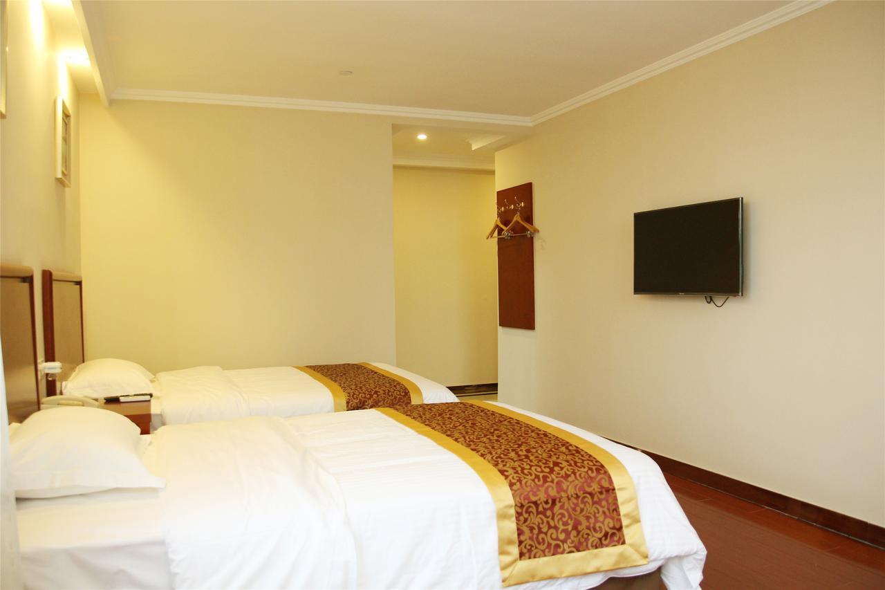 הואהי'אן Greentree Inn Jiangsu Huaian Chuzhou Avenue Business Hotel מראה חיצוני תמונה