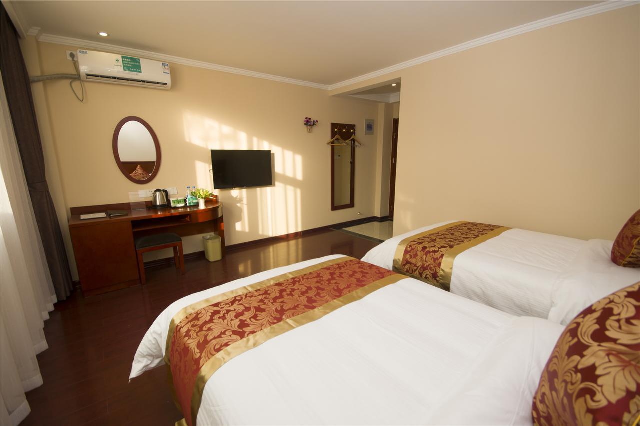 הואהי'אן Greentree Inn Jiangsu Huaian Chuzhou Avenue Business Hotel מראה חיצוני תמונה